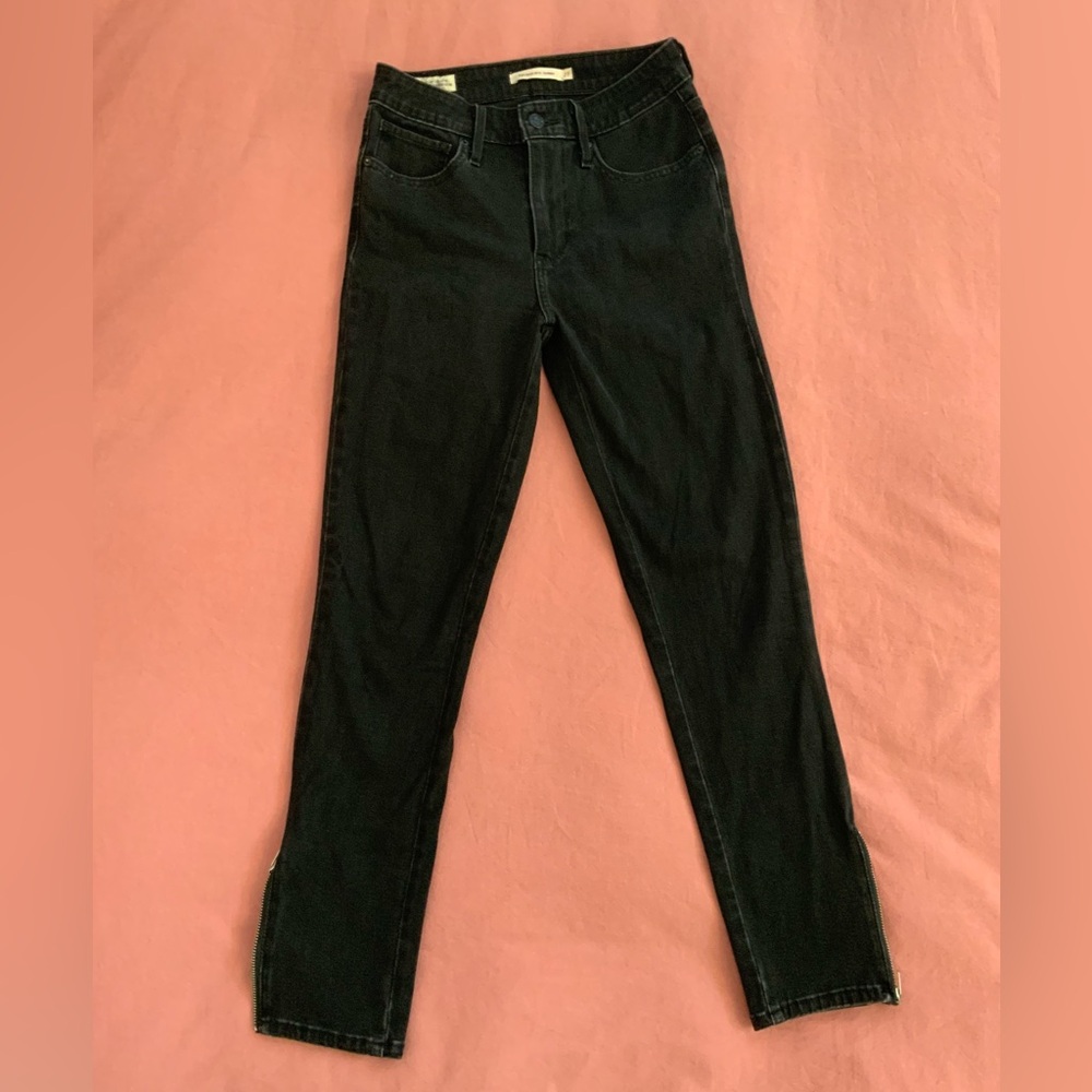 Levi’s Sky High Skinny Jeans